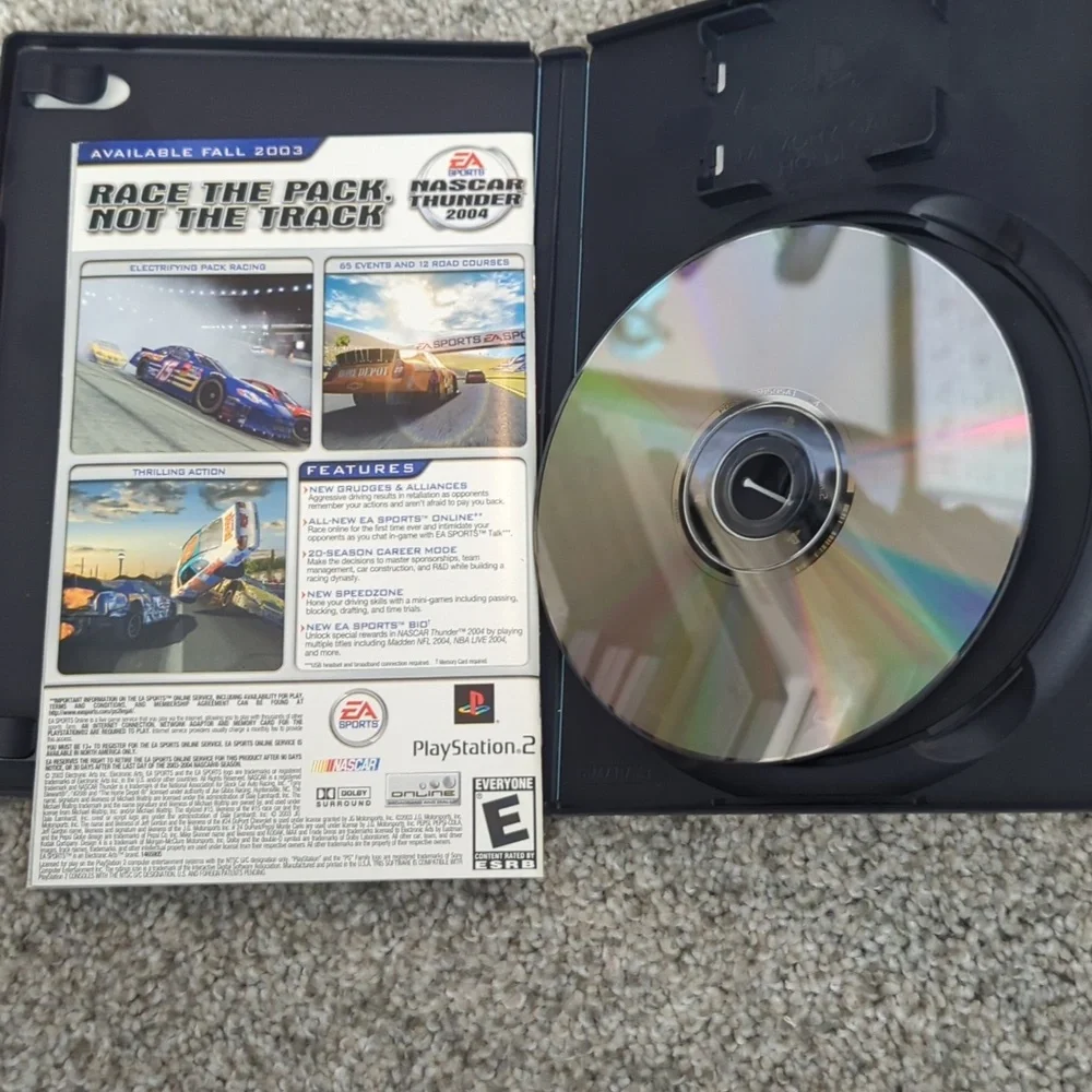 PS2 Tiger Woods PGA Tour 2004 EA Sports Video Game + Instructions Used V Good